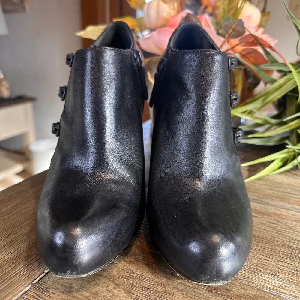 Maria Sharapova by Cole Haan‎ Black Leather Ankle Boots Buckle Stiletto Heels 7B